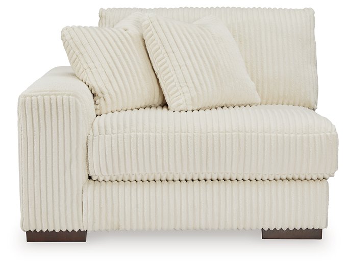 Lindyn Sectional